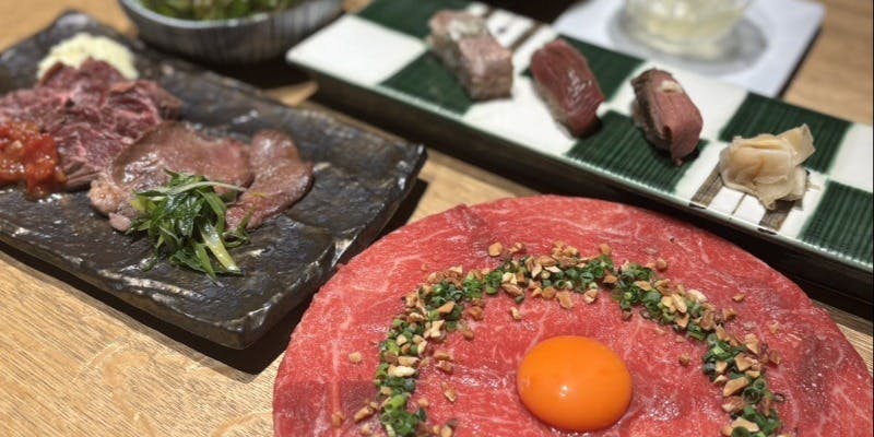 【KINTANランチコース】人気のプラチナユッケ、牛タンの逸品、牛肉寿司3貫付き