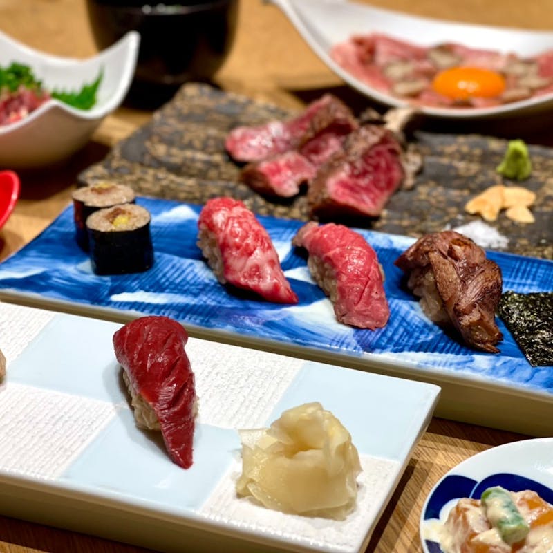 【牛肉寿司8貫堪能コース】人気の牛肉寿司とトリュフすき焼きを堪能できる