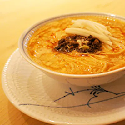 〆の食事は自慢の『担々麺』の他、数種よりセレクト可