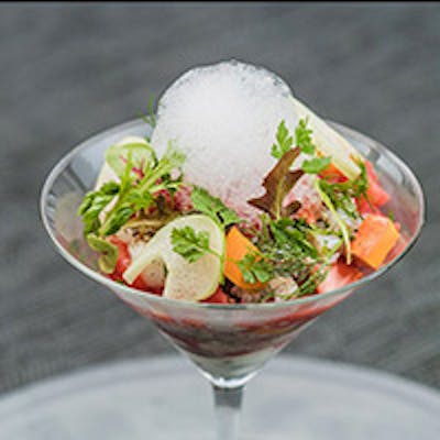 創作フレンチを手がける注目のシェフ片岡氏