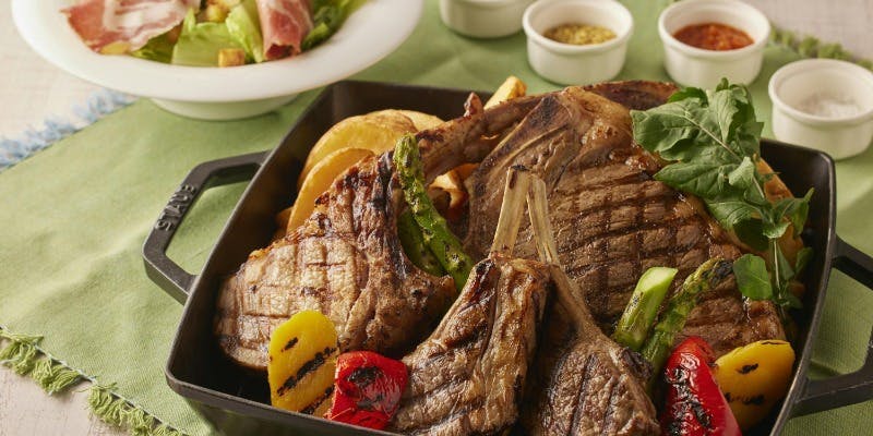 【豪快！骨付きグリルミートプラッター！！】様々なお肉を愉しめる贅沢プラン