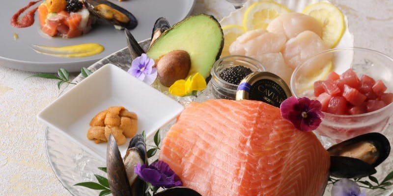 【シェフの感性が光る一押しコース】　シグネチャーディナーに乾杯グラスシャンパン付き！