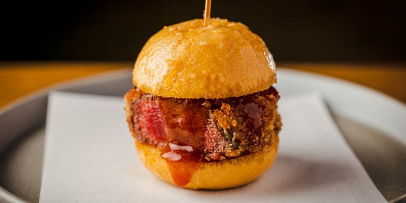 【心 cocoro】和牛雲丹寿司・土鍋・スライダー含む季節コース＋乾杯スパークリング付き（半個室確約）