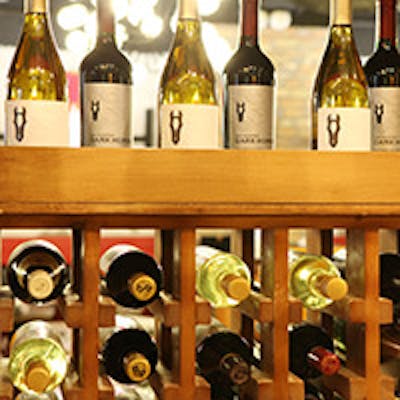 ワインセラーから自由に選べるワイン