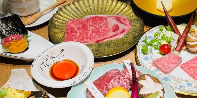 【極上焼肉会席コース】山城牛サーロインと北海道産生雲丹の手巻き寿司、特上ヒレ含む全14品