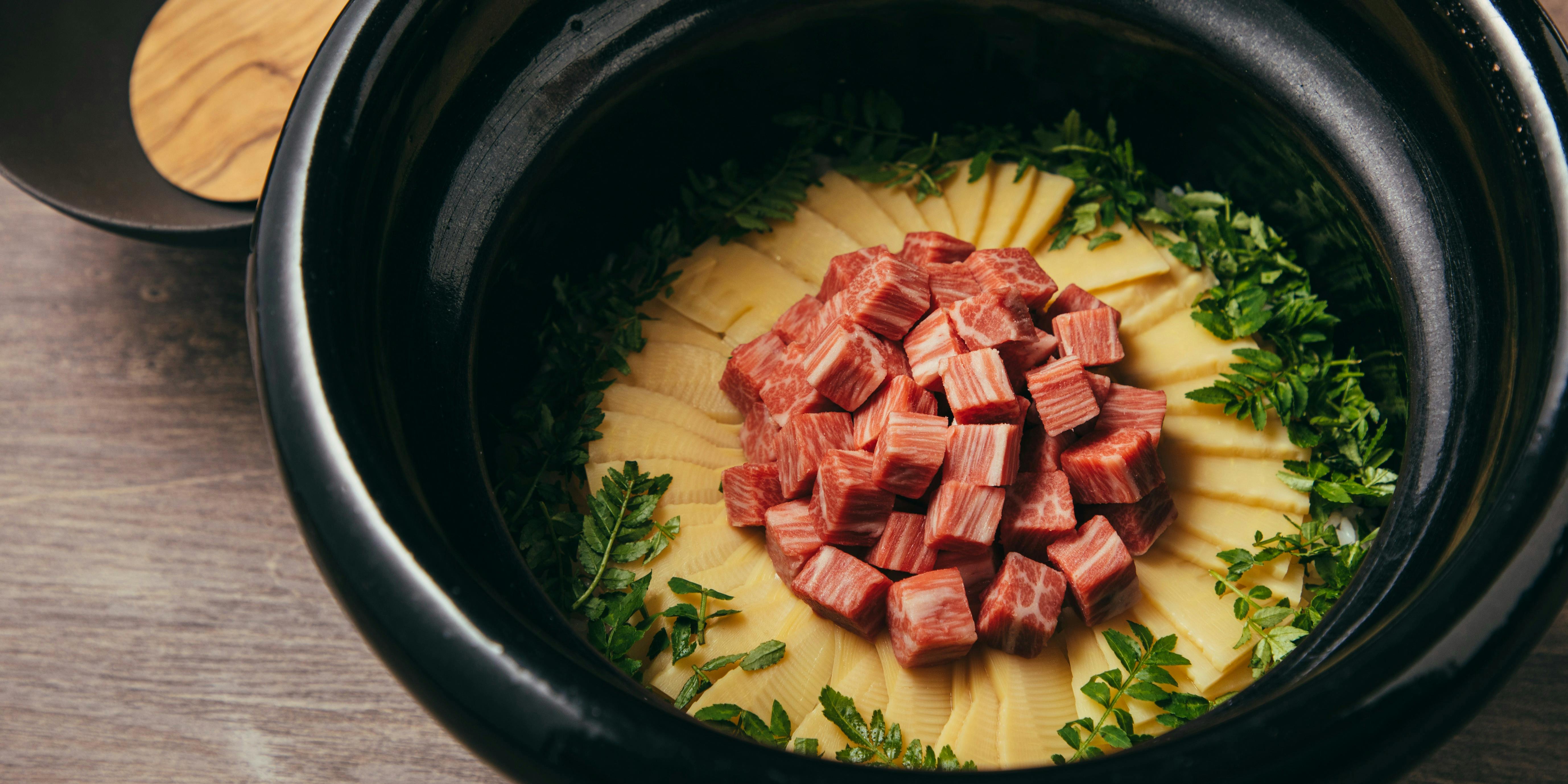 USHIGORO S. NISHIAZABU（ウシゴロ エス）