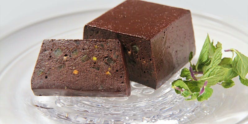 肉割烹 無膳福助（ニクカッポウ ムゼンフクスケ）