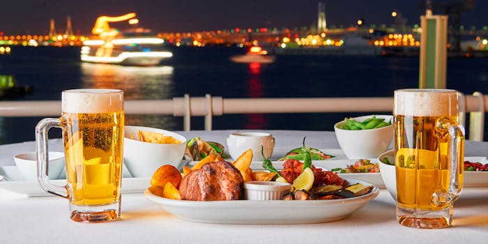 海の見えるビアガーデン はまビア ヨコハマ グランド インターコンチネンタル ホテル ビアガーデン みなとみらいの夜景を望む テラス席 1分フリーフロー 7 1 9 13 ディナー プラン メニュー 一休 Comレストラン