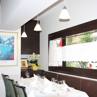 ハウスワインからグランヴァンまで多数取り揃えてます。