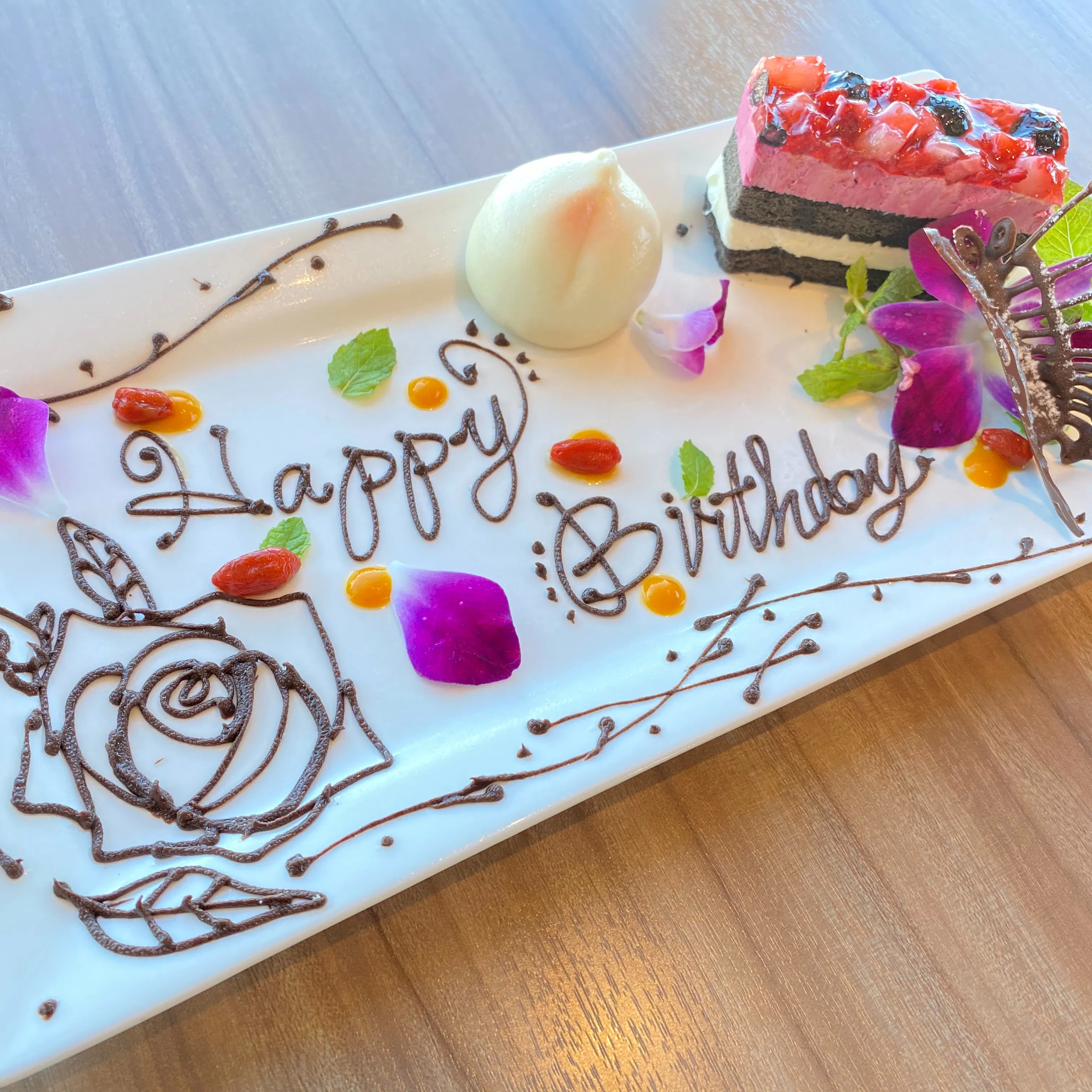 Lucis Garden 恵比寿 アニバーサリー専用 三元豚の黒酢豚 海老のチリソースなど 全6品 乾杯スパークリング 記念日デザート ディナー プラン メニュー 一休 Comレストラン