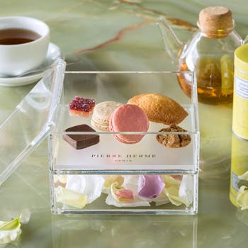 bistro cafe THE FLOWER TABLE