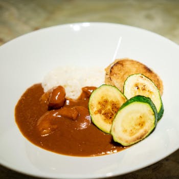 bistro cafe THE FLOWER TABLE