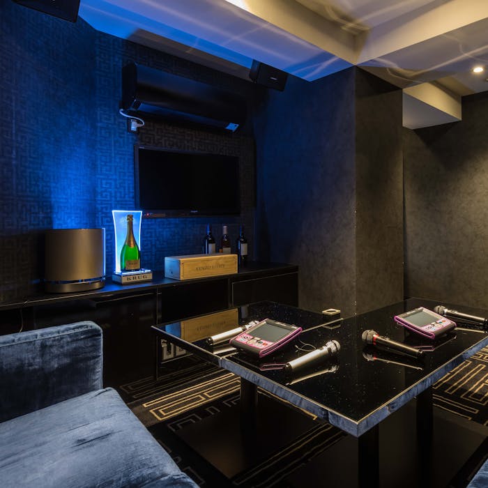 Bar Lounge 1818 席のみ予約 個室確約small エレベーターから直行できる秘密部屋 カラオケ完備で6名様位のお部屋です ディナー プラン メニュー 一休 Comレストラン Bar Lounge 1818 席のみ予約 個室確約small エレベーターから直行できる秘密部屋 カラオケ完備で6名様位のお部屋です ディナー プラン メニュー 一休 Comレストラン