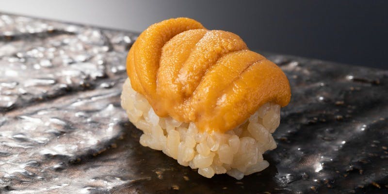 夜 鮨会席【行】雲丹の小丼や焼たらば蟹　A5黒毛和牛など全18品＋乾杯シャンパン付き（個室可）