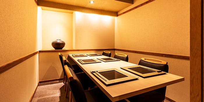 日本料理 銀座 一 ニホンリョウリ ギンザ ニノマエ 銀座 日本料理 和食 会席 寿司 一休 Comレストラン