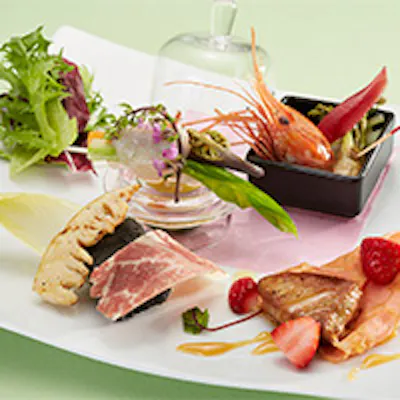 「フレンチジャポネ」が織りなす伝統と新感覚のお料理をお楽しみください