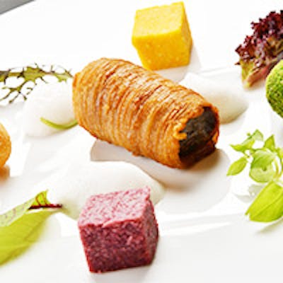 優雅なひと時をお気軽にお楽しみください