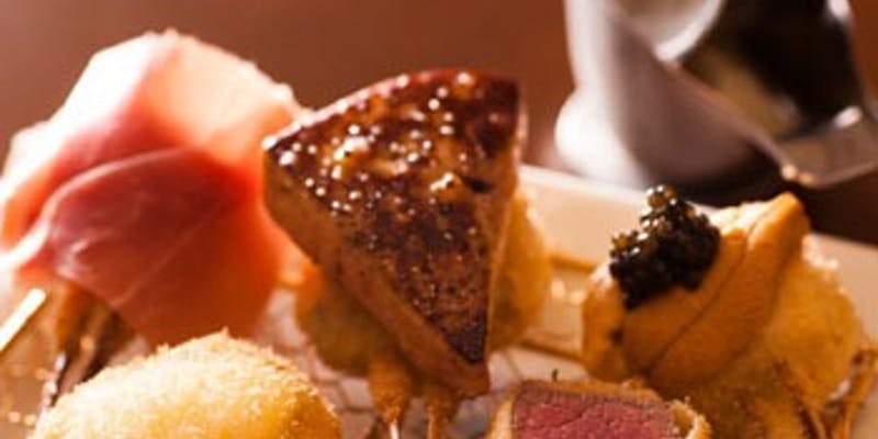 【三大珍味と季節の食材を盛り込んだ凡の特製コース】＋名物串入り16本