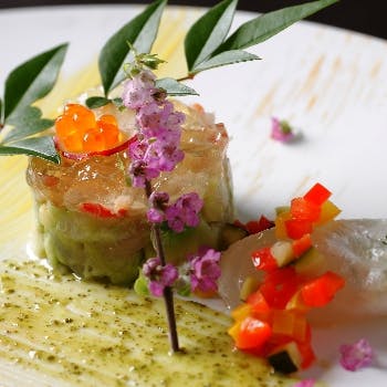 Restaurant RASPBERRY with MOON BAR