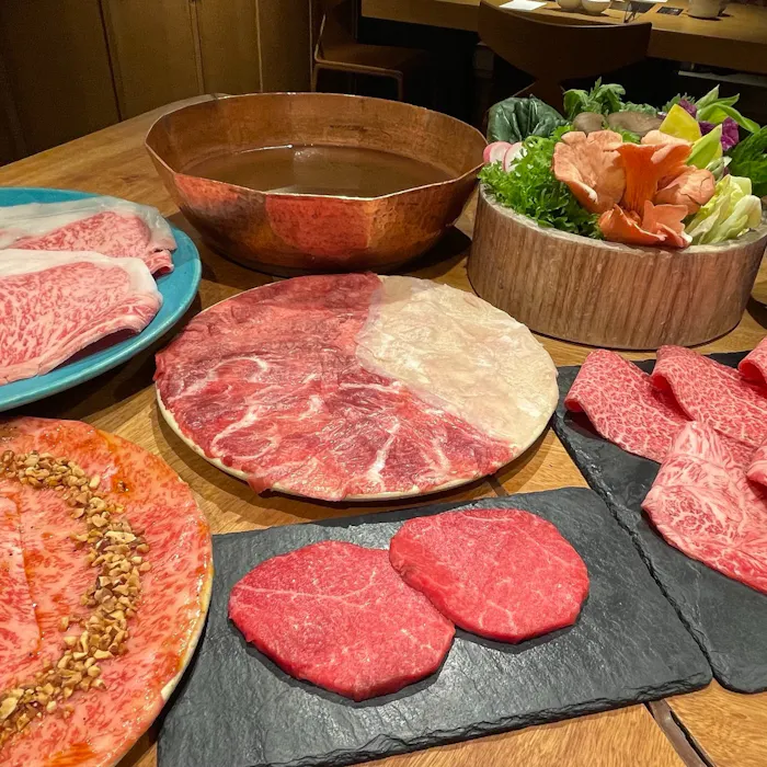 しゃぶしゃぶkintan 表参道店 セレブコース サーロインユッケ 黒毛和牛のサーロインすきしゃぶ 厚切りフィレ トリュフ雑炊 ディナー プラン 11573281 メニュー 一休 Comレストラン