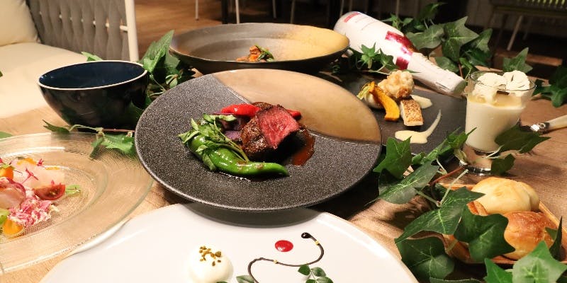 【2025プレミアムXmasコース・8,000円】ハネシタステーキ、ヒラメと帆立のポワレなどワンランク上の時間を