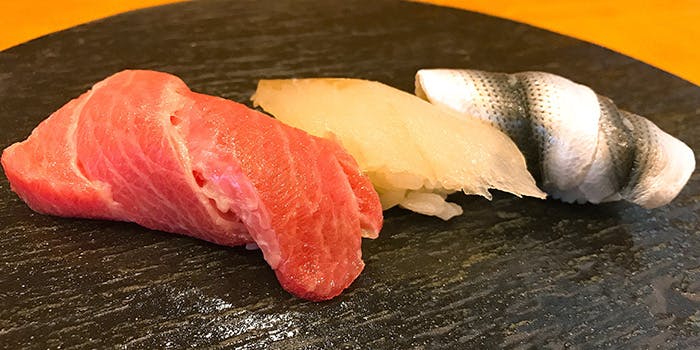 鮨　伊豆屋