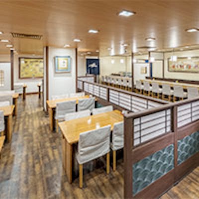 京都散策に便利な場所にございます