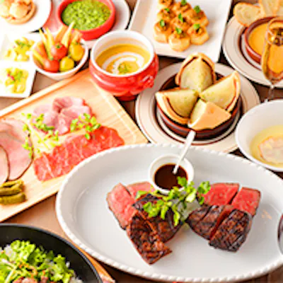 ドライエイジングによって肉質やわらかく芳醇な香りのお肉をご堪能ください