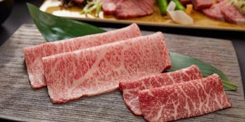 【牛の蔵 特撰コース 】焼すき3種食べ比べ・塩焼肉盛合せ・タレ焼肉など - 薩摩牛の蔵 本町店