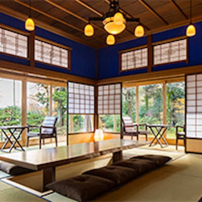 寺町の高台より、犀川を臨む文化財建築