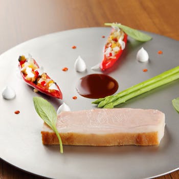 Hugo Desnoyer Ebisu Casual Dinner Course 梅山豚がメインの全4品 ソムリエ厳選ワインペアリング3杯 ディナー プラン メニュー 一休 Comレストラン