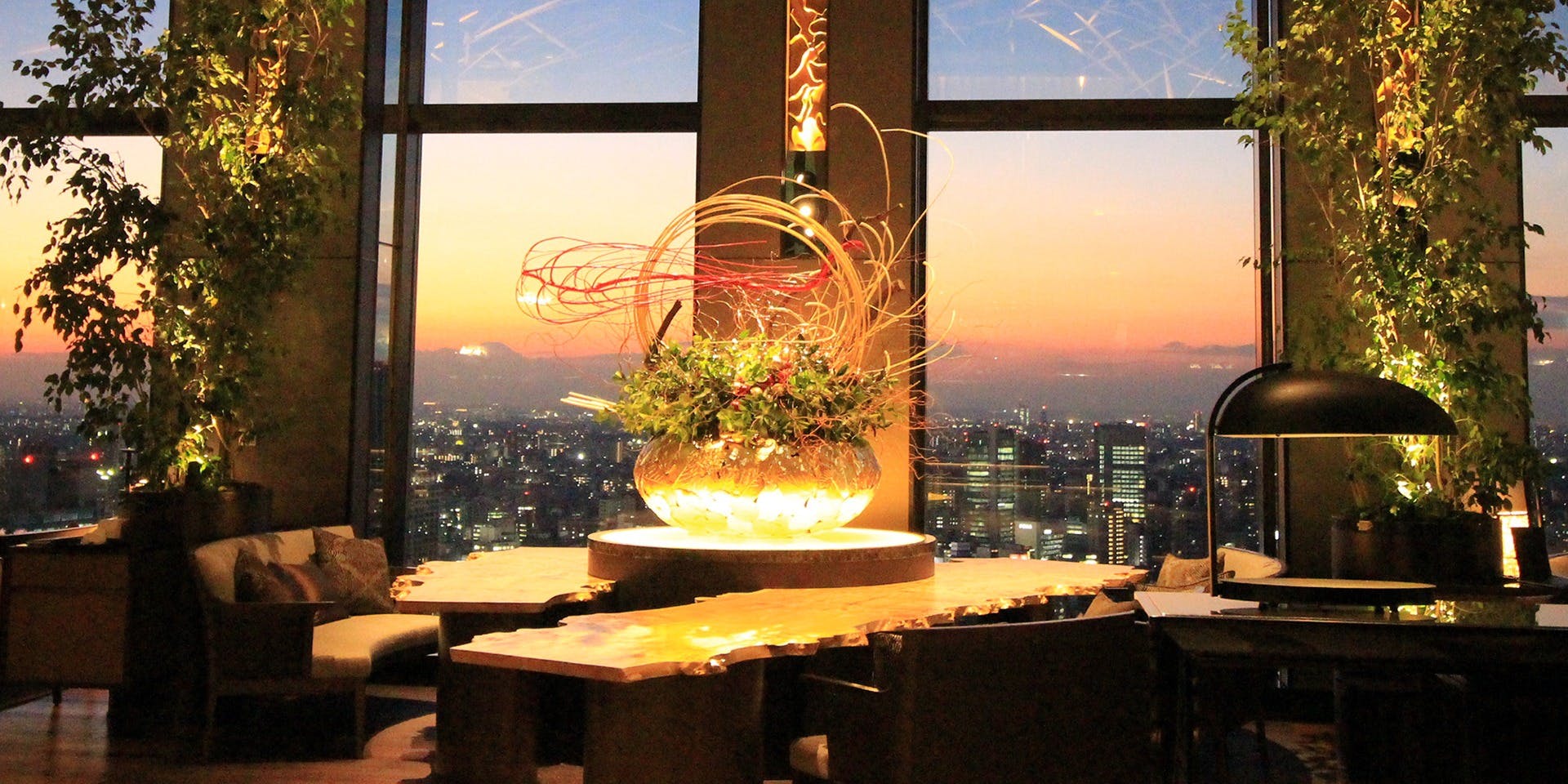 ダイニング アンド バー テーブルナイントウキョウ (DINING & BAR
