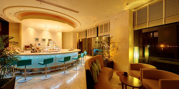 バーウェイビー／ANAインターコンチネンタル万座ビーチリゾート - 画像1