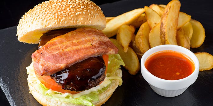 バー ウェイビー（Bar WAVY）