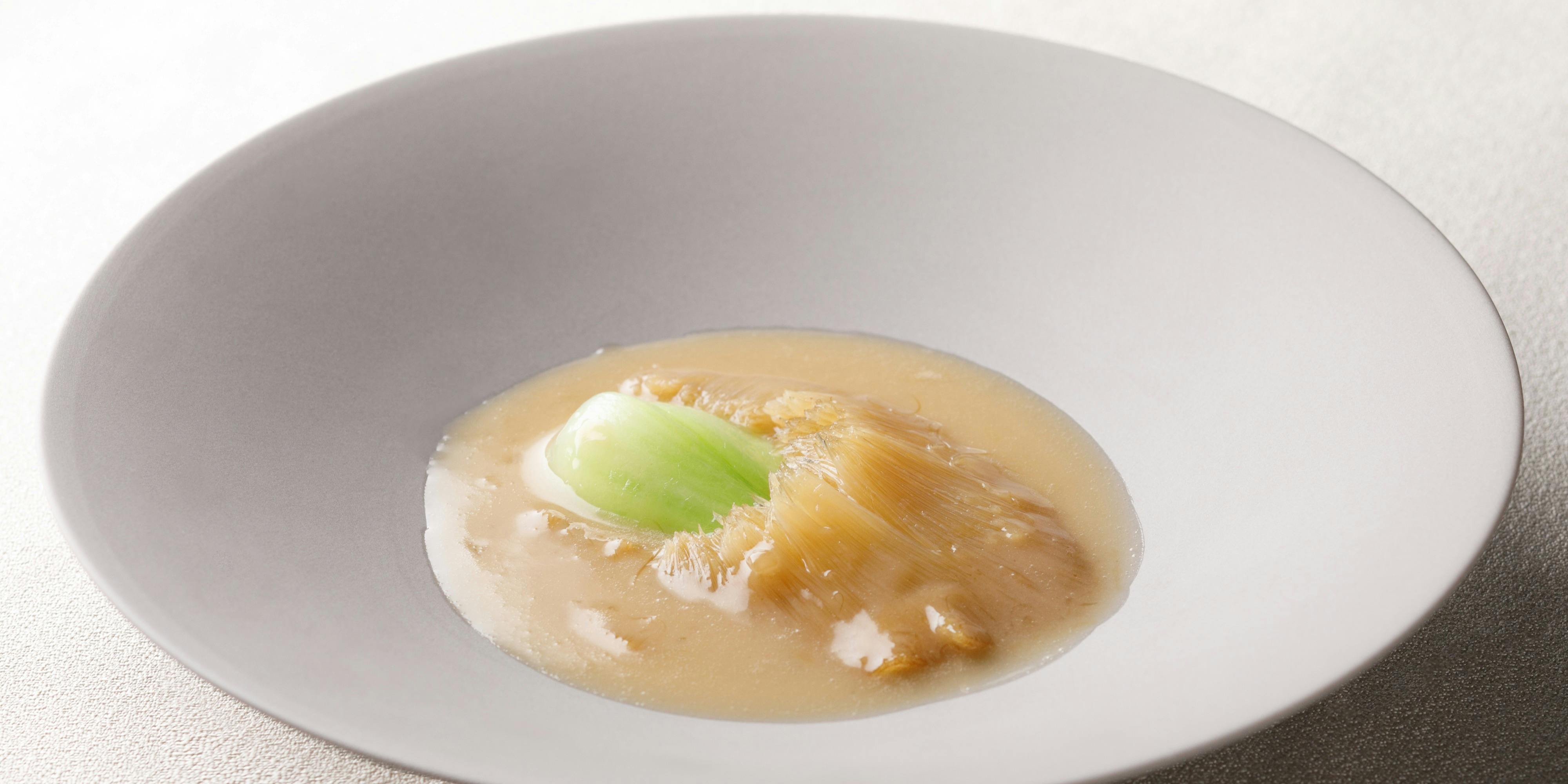 鉄板焼 THE VILLAGE OSAKA（ザ ヴィレッジ オオサカ）