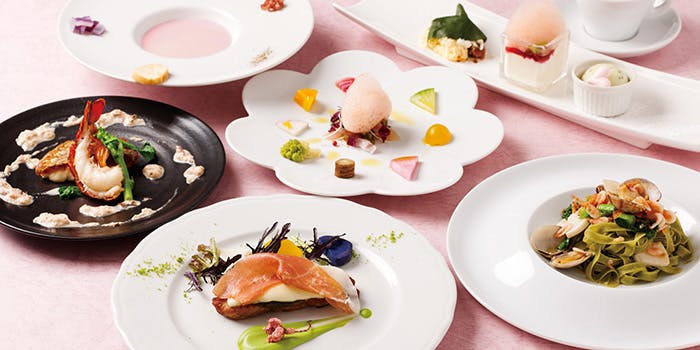 アマルフィイ・モデルナ（Amalfi MODERNA）