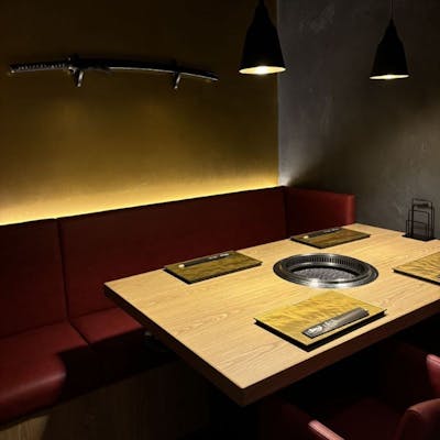 全席完全個室。生まれ変わった個室は大小18部屋