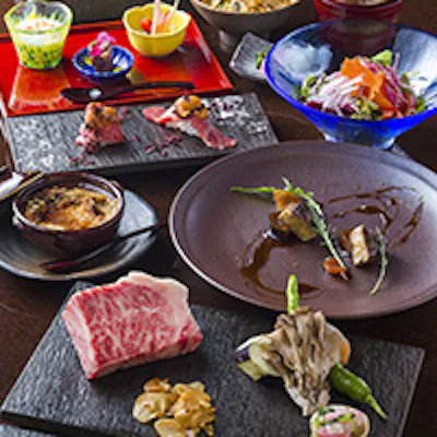 熟成庫で寝かせた香り・旨みをご堪能いただける熟成肉をご用意