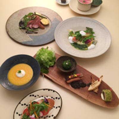 美しい益子焼きの器でご提供