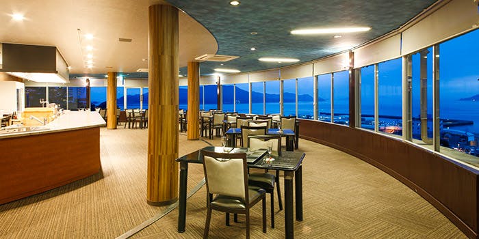 回転展望レストラン 東風と海（KOCHI TO UMI）