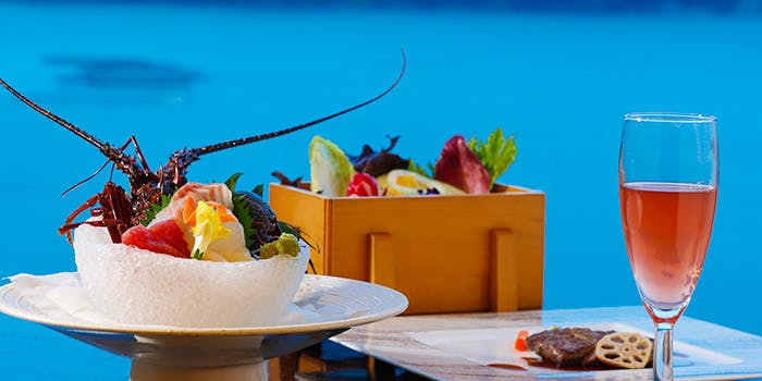 回転展望レストラン 東風と海（KOCHI TO UMI）