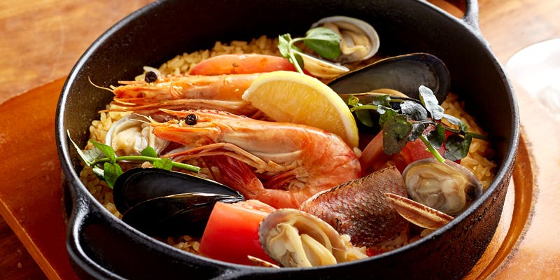 鉄鍋ビストロ＆ワイン デリカージュ 赤坂（デリカージュアカサカ）