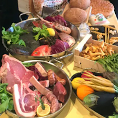 食材を目で確かめてオーダーできる愉しみ