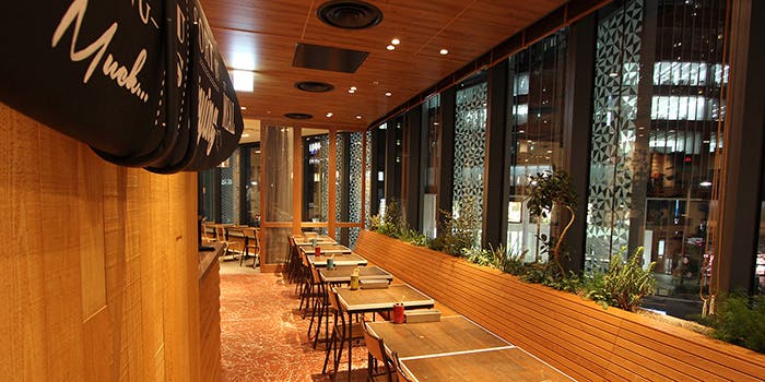 記念日におすすめのレストラン・YURT 大名古屋ビルヂング店の写真1