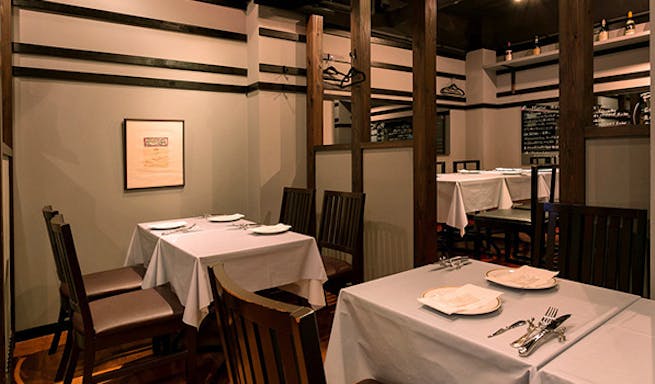 ビストロ サンク 新宿 フレンチビストロ 一休 Comレストラン