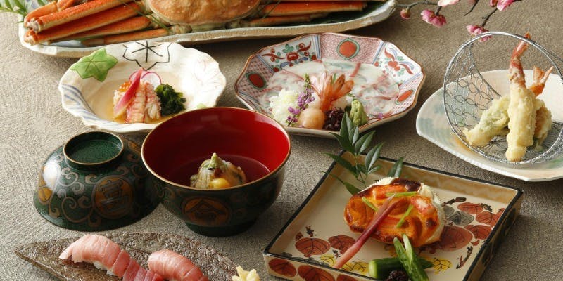 【堀川】お造り、本日の握り、焼物、焚合せなど全9品