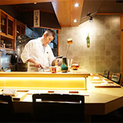 料理だけでなく店主の人柄も一緒に楽しめる