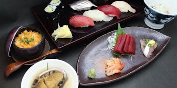 【寿コース】蒸し鮑、刺身盛り、ウニとカニの茶碗蒸し、煮魚、にぎりなど全6品 - 寿楽