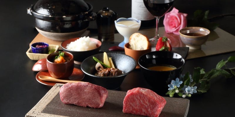 【神戸牛炉釜焼きディナーコース】前菜2皿、ステーキなど全7品＜サーロイン＞（グラム数：100g）