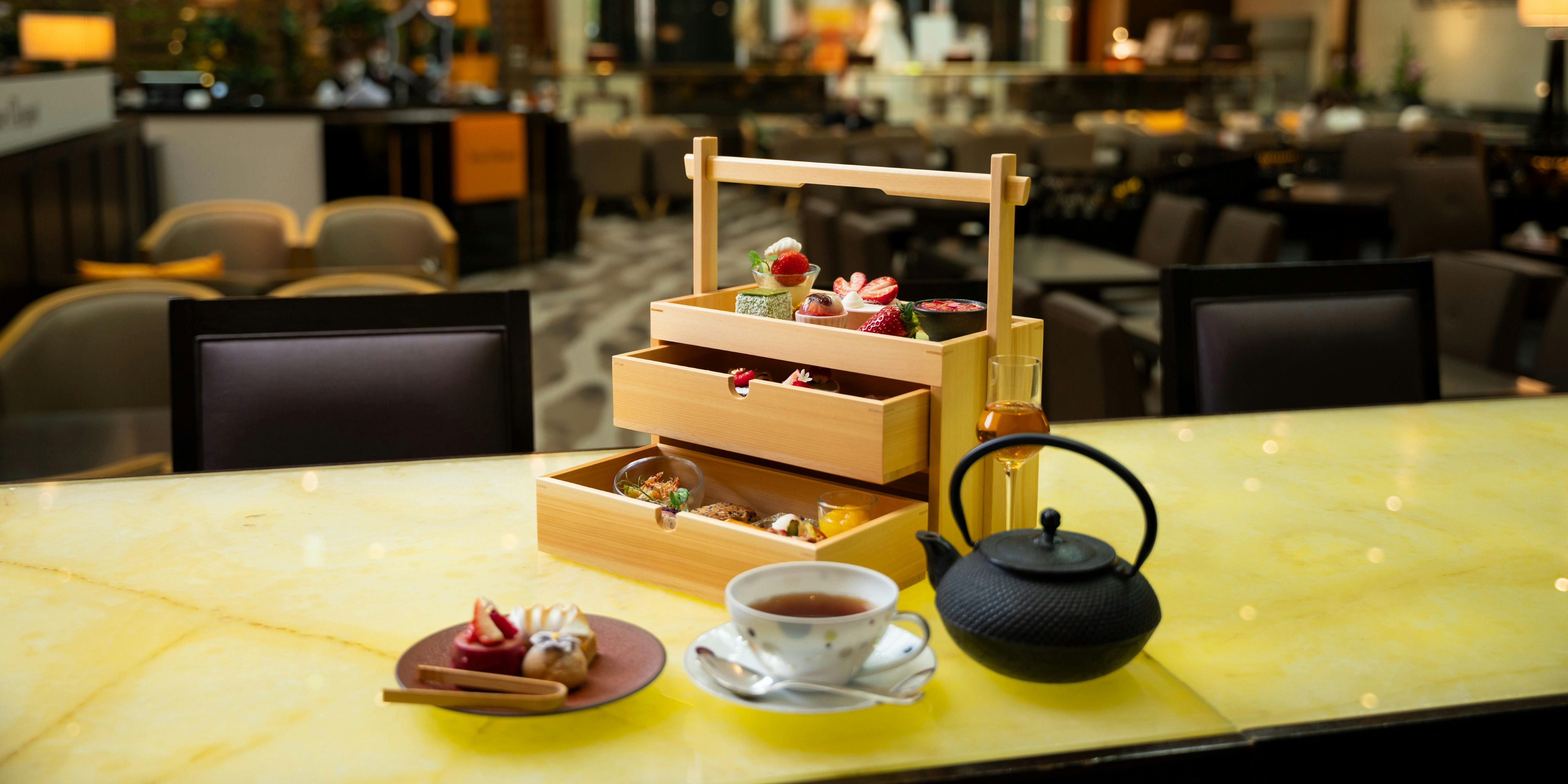 クー・オ・ミディ（Cour au midi）